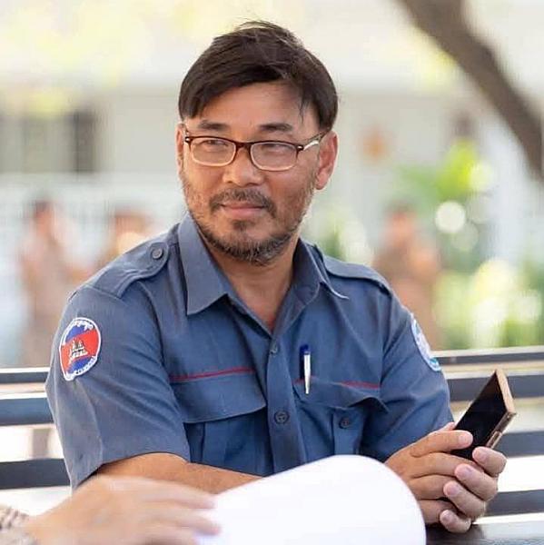 Mr. Suon Sophea, Construction and Cadastre and Vice President of the Cambodian Veterans Association of Battambang Province, has contributed 1.4 million riels to organize the Extraordinary General Assembly of the Cambodian Veterans Association nationwide