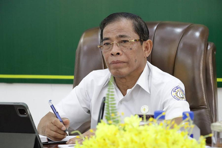 Ut Klueng, Vice President of the Cambodian Veterans Association of Battambang Province, would like to contribute 1.5 million riels to organize the Extraordinary General Assembly of the Cambodian Veterans Association nationwide