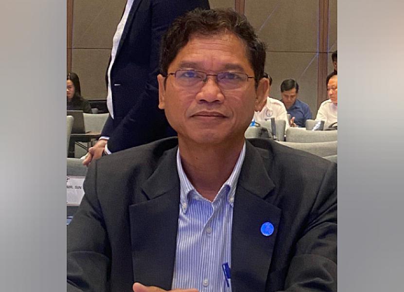 His Excellency Dr. Sareth Borami, Ministry of Land Management, Urban Planning and Construction, has contributed 200,000 riels to organize the Extraordinary General Assembly of the Cambodian Veterans Association nationwide
