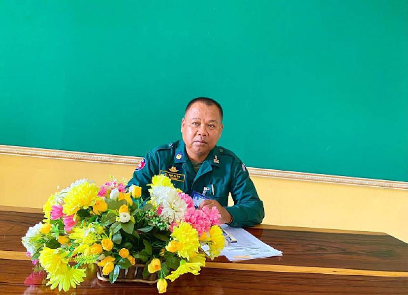 Colonel Sok Sarin, Inspector of the Police Inspectorate of Bavel District and President of the District Police Office, has contributed 200,000 riels to organize the Extraordinary General Assembly of the Cambodian Veterans Association nationwide