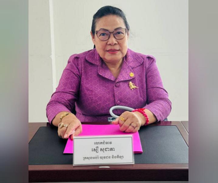 Her Excellency Dr. Soeu Socheata, Undersecretary of State for the Ministry of Education, Youth and Sports, has contributed 1 million riel to organize the Extraordinary General Assembly of the Cambodian Veterans Association nationwide