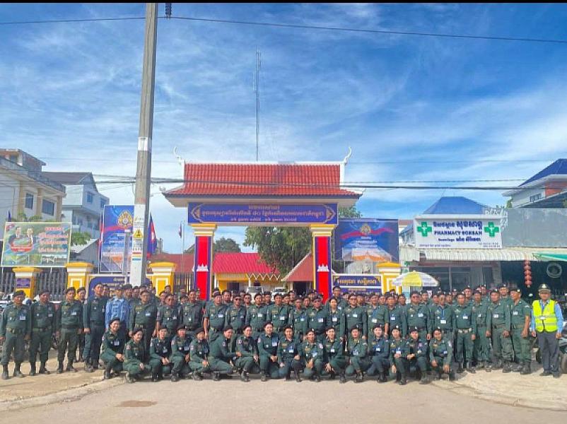 91 members of the Puok District Police Department have donated 975,000 riels to organize the Extraordinary General Assembly of the Cambodian Veterans Association nationwide