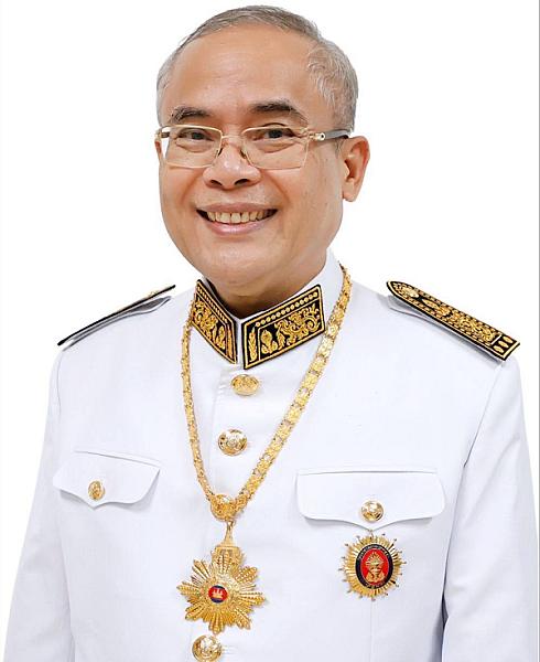 His Excellency Dr. Cham Vidya, contributed 2 million riels to organize the Extraordinary General Assembly of the Cambodian Veterans Association nationwide