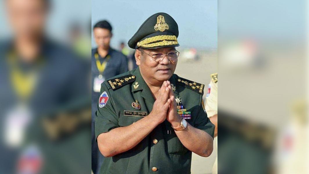 Kittsanghabandit Hing Bunhieng, Deputy Commander-in-Chief, Commander of the Cambodian Armed Forces, contribute 10 million riels to organize the Extraordinary General Assembly of the Cambodian Veterans Association nationwide,