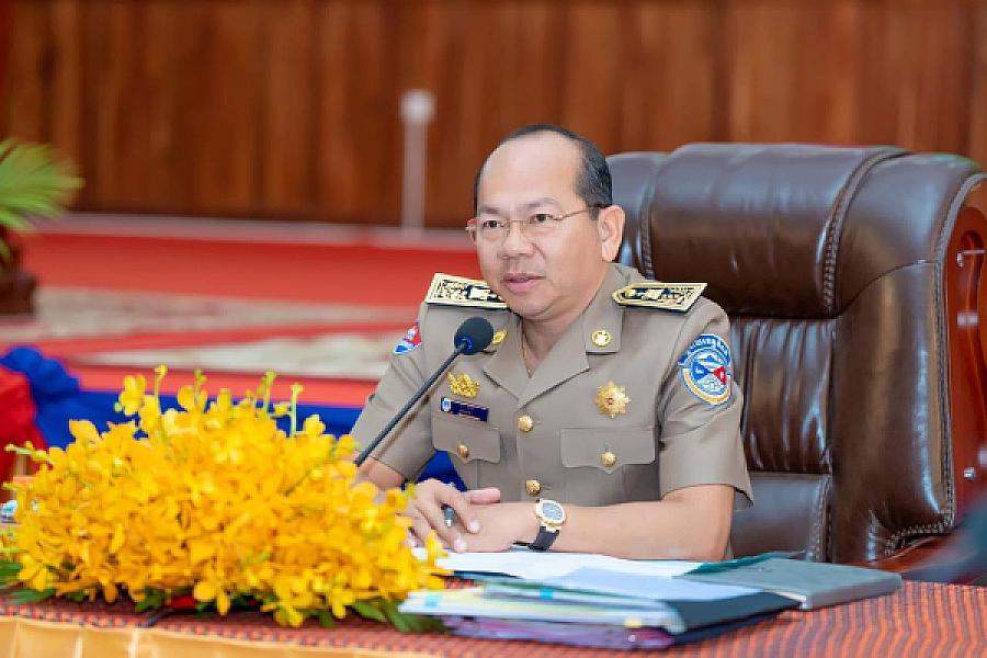 His Excellency Mao Thunin, Governor of Kampot Provincial Government, donated 25 million riels to organize an extraordinary general assembly nationwide representing the Cambodian War Veterans Association.