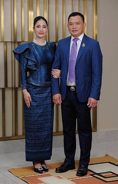 Oknha Mam Vandy and Oknha Tieng Phalla donated $10,000 to organize an extraordinary general assembly nationwide representing the Cambodian War Veterans Association.