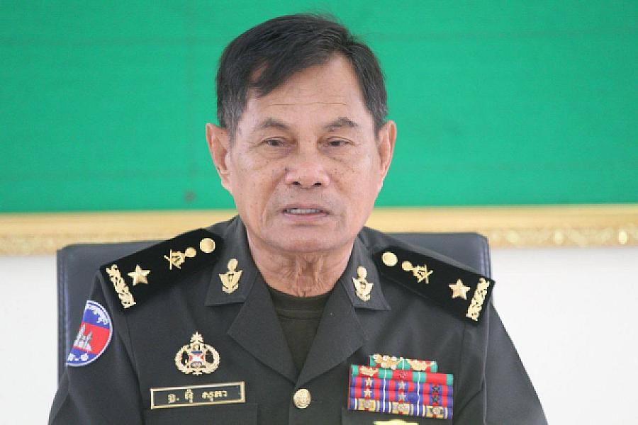 Kampong Chhnang Provincial Military Command hands over relief funds to the families of four deceased veterans