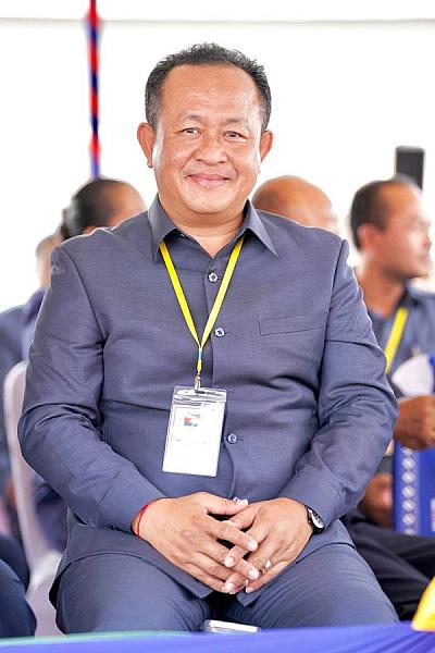 His Excellency Som Piseth, Governor of Kep Provincial Government, contributed $5,000 to organize an extraordinary general assembly nationwide representing the Cambodian War Veterans Association.