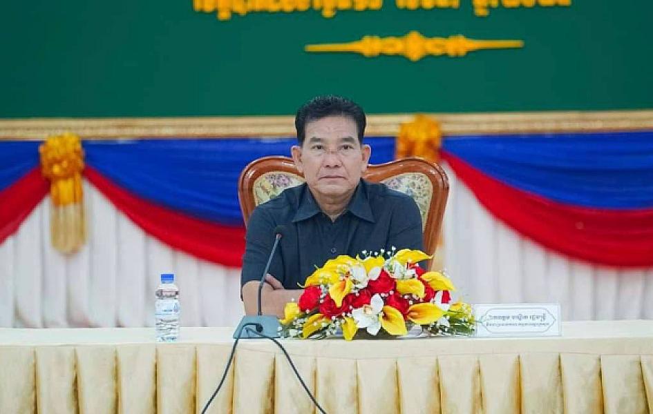 His Excellency Dr. Mao Havannal, Minister in charge of the Secretariat of State for Civil Aviation, contributed $4,000 to organize an extraordinary general assembly of representatives of the Cambodian Veterans Association across the country.