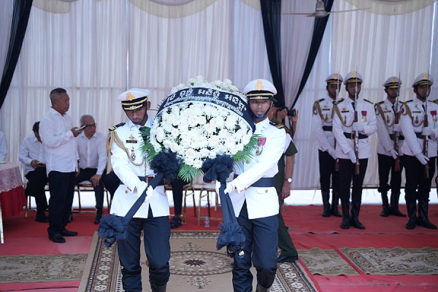 Lieutenant General Chea Sovanntum invites to pay tribute to the late Lieutenant General Chan Lumphat, Deputy Chief of the Joint Staff of the Royal Cambodian Armed Forces