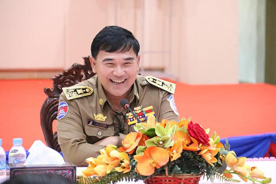 Mr. Hor Chinviryuth, Deputy Governor of Oddar Meanchey Provincial Government, contributed 500,000 riels to organize an extraordinary general assembly of representatives of the Cambodian Veterans Association across the country.