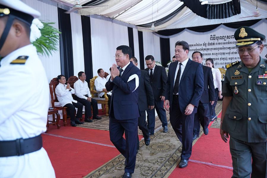 លោក ហេង សុថា អញ្ជើញគោរពវិញ្ញាណក្ខន្ធសព ឯកឧត្តម ឧត្តមសេនីយ៍ឯក ច័ន្ទ លំផាត់ - Image 2