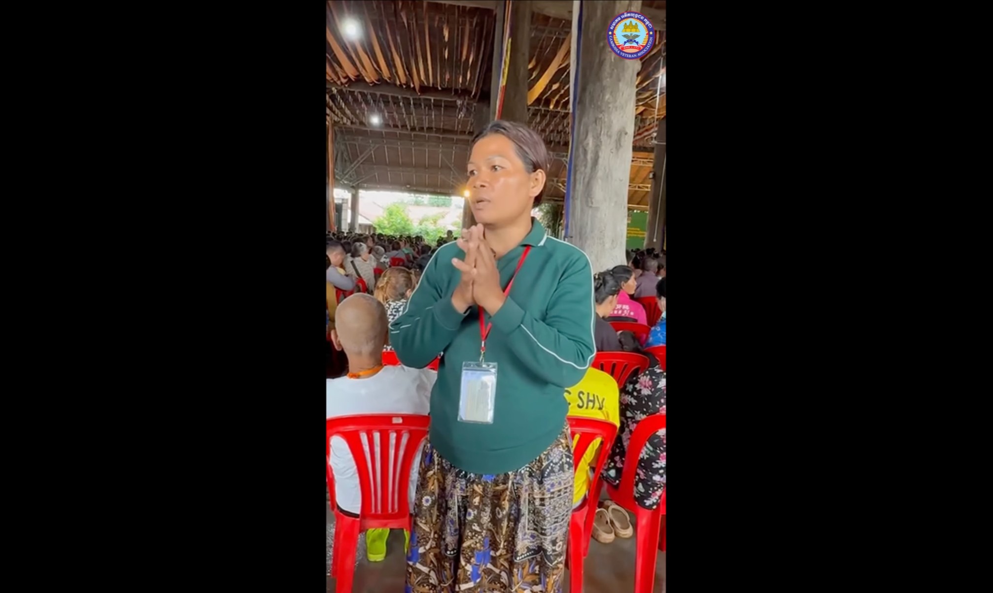 ភរិយាទាហានជួរមុខផ្ដាំទៅប្ដីថា៖ «សូមប្ដីកុំបារម្ភអី ប្រពន្ធនិងកូន បានជម្លៀសខ្លួនមកដល់កន្លែងសុវត្ថិភាពហើយ» ។