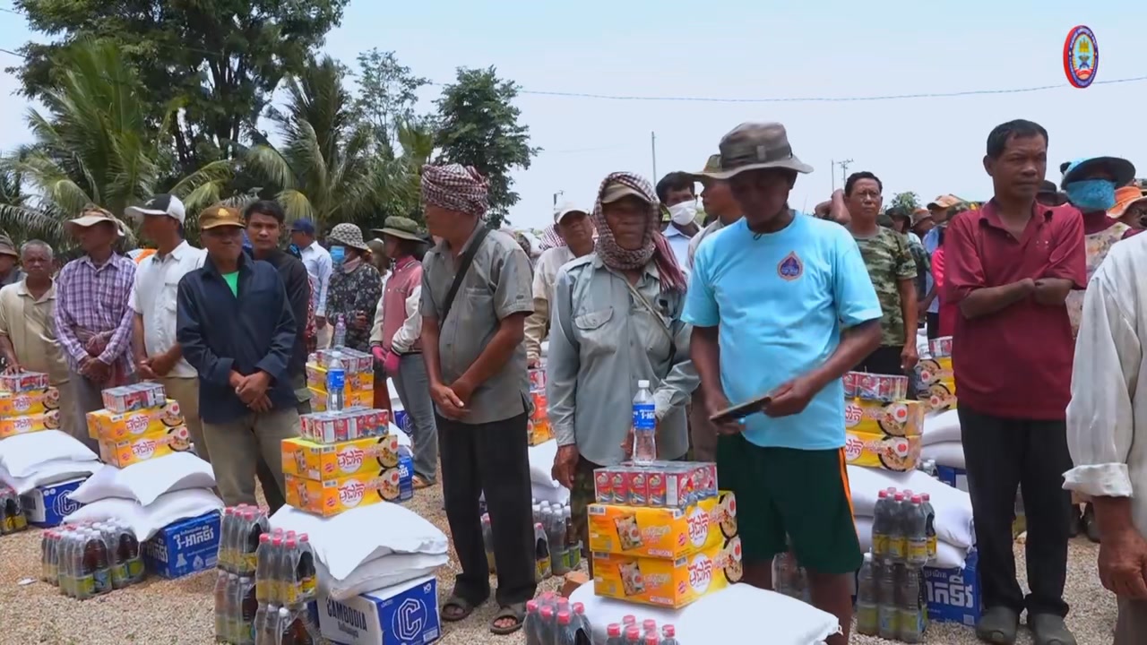  គ្រួសារកងទ័ព និងគ្រួសារអតីតយុទ្ធជនមួយពាន់គ្រួសារក្នុងខេត្តឧត្តរមានជ័យទទួលបានអំណោយរបស់សម្តេចកិត្តិព្រឹទ្ធបណ្ឌិត ប៊ុន រ៉ានី ហ៊ុន សែន