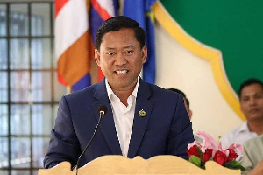 His Excellency Wei Samnang, Governor of the Provincial Government, has contributed 20 million riels to organize the Extraordinary General Assembly of the Cambodian Veterans Association nationwide