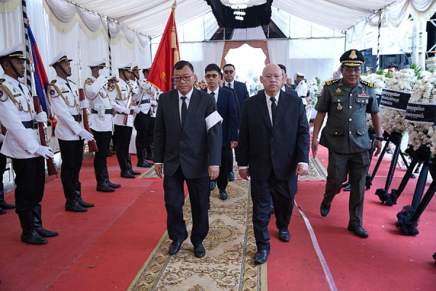 Mr. Top Chhunheng and Mr. Ky Bunnara invite to pay their respects to the late HE Lieutenant General Chan Lumphat