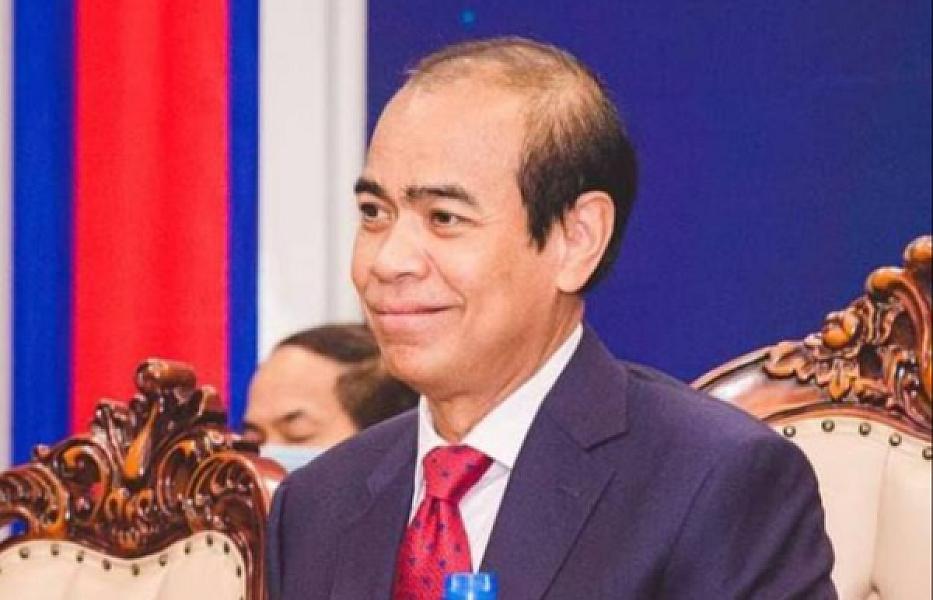 His Excellency Dr. Chou Vijit, Permanent Secretary of State, Ministry of Economy and Finance, has contributed 20 million riels to organize the Extraordinary General Assembly of the Cambodian Veterans Association nationwide