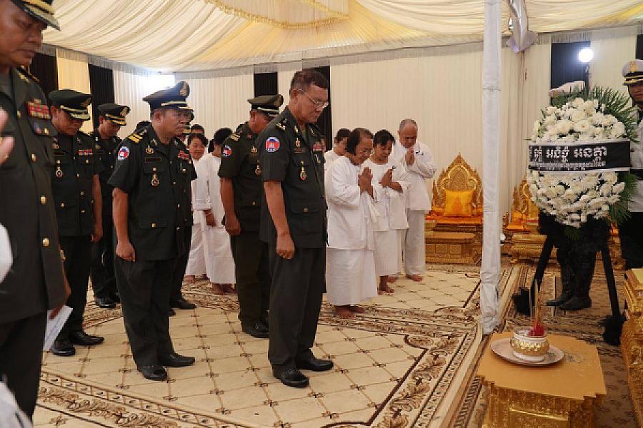 ឧត្តមសេនីយ៍ទោ ឌឹម សារឹម អញ្ជើញគោរពវិញ្ញាណក្ខន្ធសព ឯកឧត្តម ឧត្តមសេនីយ៍ឯក ច័ន្ទ លំផាត់ - Image 2