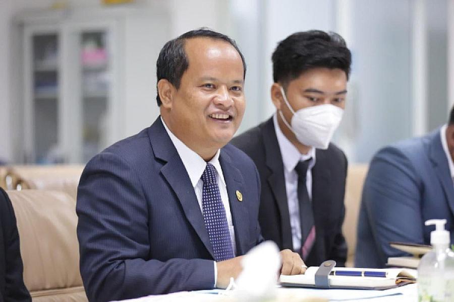 His Excellency Suon Serey Ratha, Secretary of State of the Ministry of Rural Development and President of the Cambodian Peace Forum, has contributed $500 to organize the Extraordinary General Assembly of the Cambodian Veterans Association nationwide