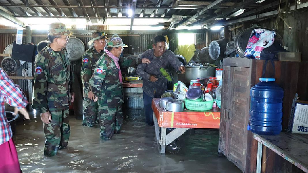 ផ្ទះ​អតីត​យុទ្ធ​ជន​ ៣៥ខ្នង ស្ថិតនៅ​ឃុំ​ក្រយា​ ស្រុក​សន្ទុក​ ខេត្ត​កំពង់​ធំ​ រងផលប៉ះពាល់​ដោយ​ជំនន់​ទឹក​ភ្លៀង​ - Image 13
