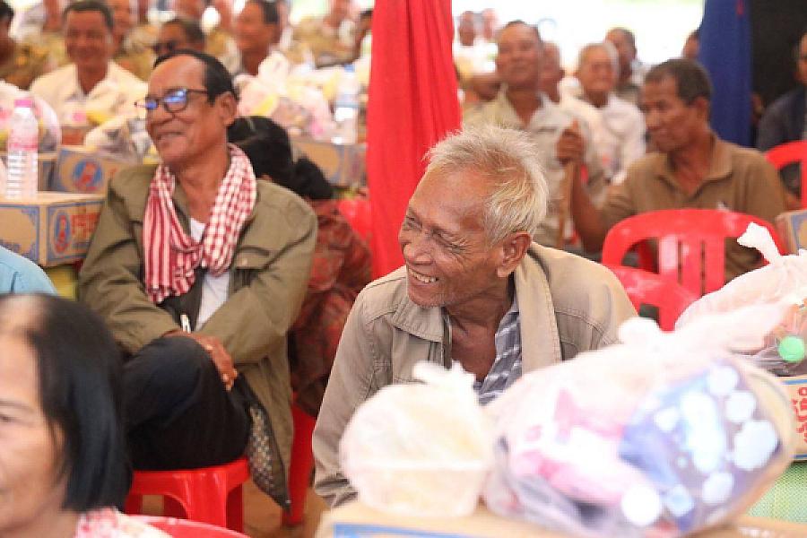 ឯកឧត្តមកិត្តិសង្គហបណ្ឌិត គន់ គីម អញ្ជើញសម្ពោធទីស្នាក់សមាគមអតីតយុទ្ធជនកម្ពុជាខេត្តកំពង់ធំ - Image 32