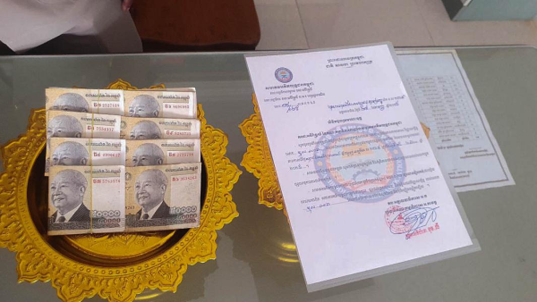 ស.អ.ក  ស្រុកអន្លង់វែង នាំយកថវិកាបេឡាមរណសង្រ្គោះជូនគ្រួសារសពអតីតយុទ្ធជនមួយគ្រួសារ - Image 2