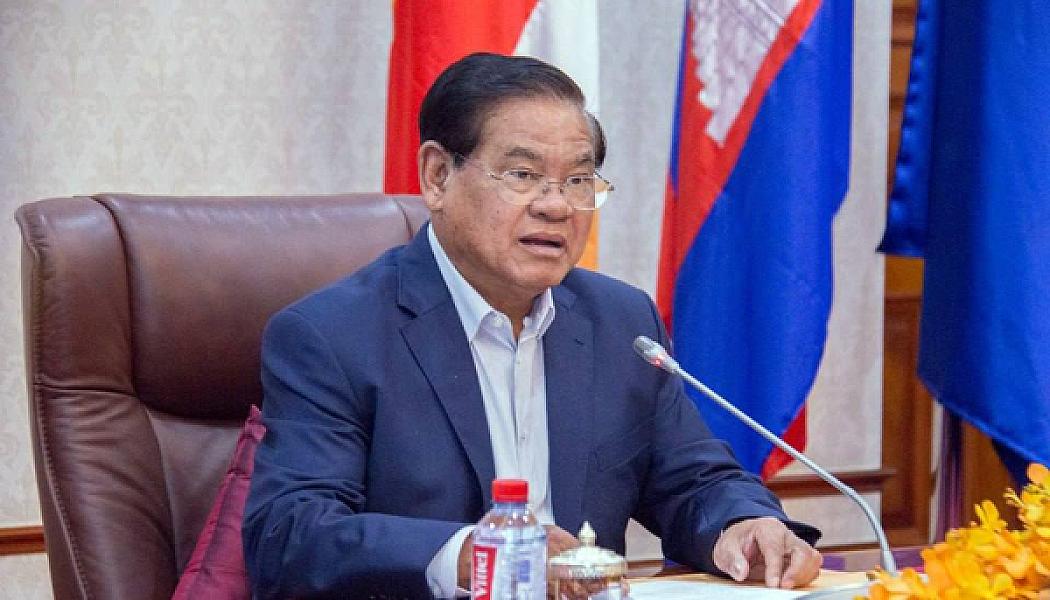 Samdech Kralahom Sar Kheng donates funds to support the construction of 20 houses for veterans and retirees