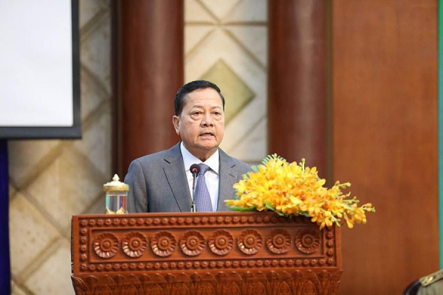 His Excellency Deputy Prime Minister Neth Savoeun donated funds to support the construction of five houses for veterans and retirees.