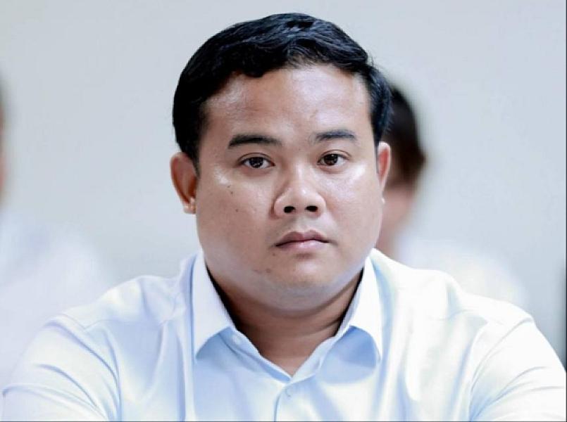 Mr. Kong Somony, President of the National Social Welfare Foundation, Koh Kong Province, has contributed 200,000 riels to organize the Extraordinary General Assembly of the Cambodian Veterans Association nationwide