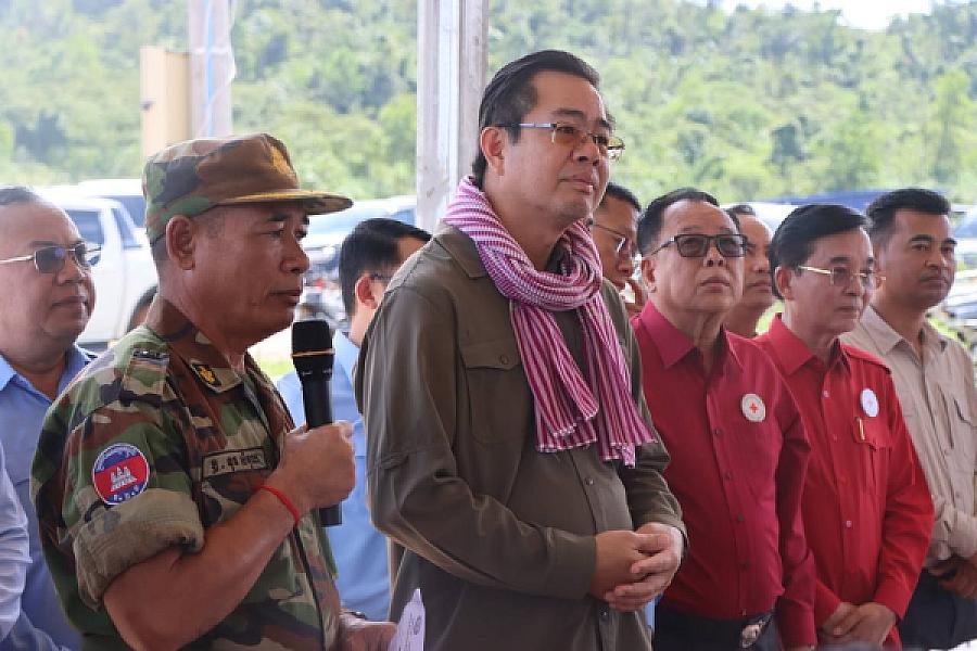 20 families of veterans in Preah Sihanouk Province receive gifts from both leaders