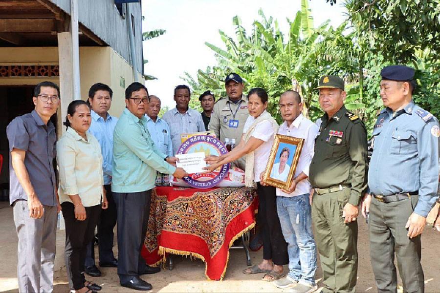 UNC Mukkoum District brings relief funds to the families of one of the victims