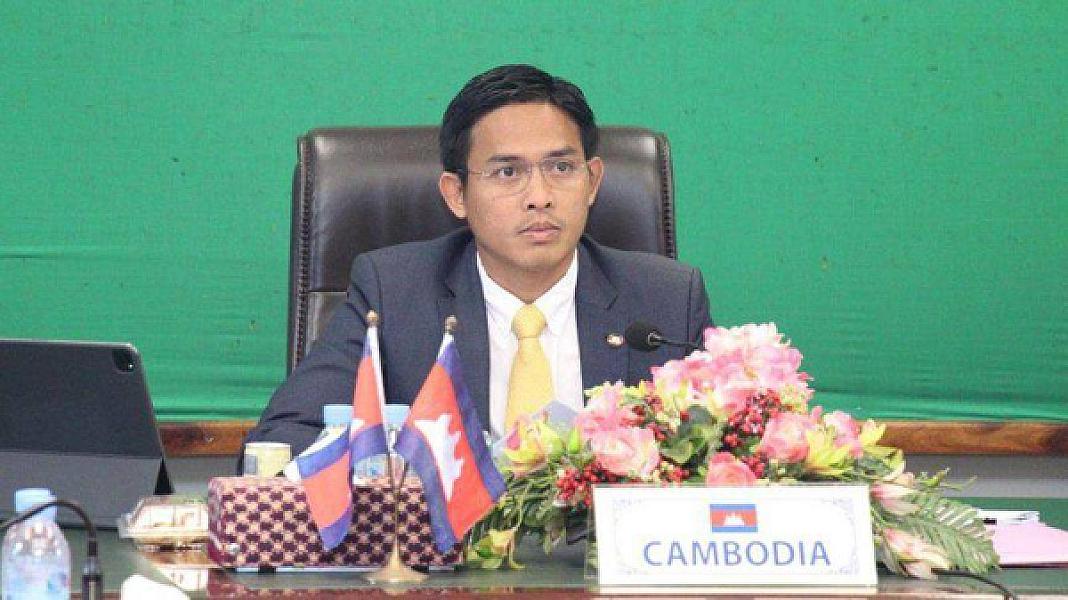 His Excellency Samheng Meng donated funds to support the construction of three houses for veterans and retirees.