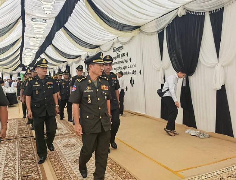 HE Chhea Sidara, Deputy Secretary-General of the UN, leads the working group to pay tribute to HE Kim Sophea