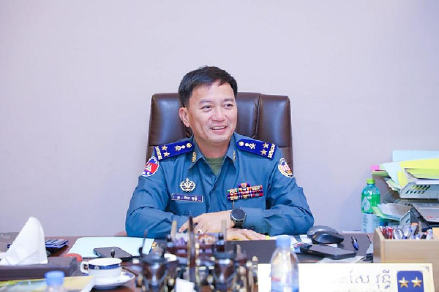 Major General Se Wutthy donates funds to support the construction of 6 houses for veterans and retirees