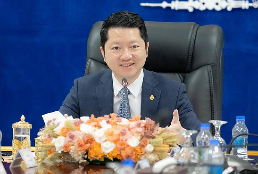 His Excellency Sok Soken donated funds to support the construction of two houses for veterans and retirees.