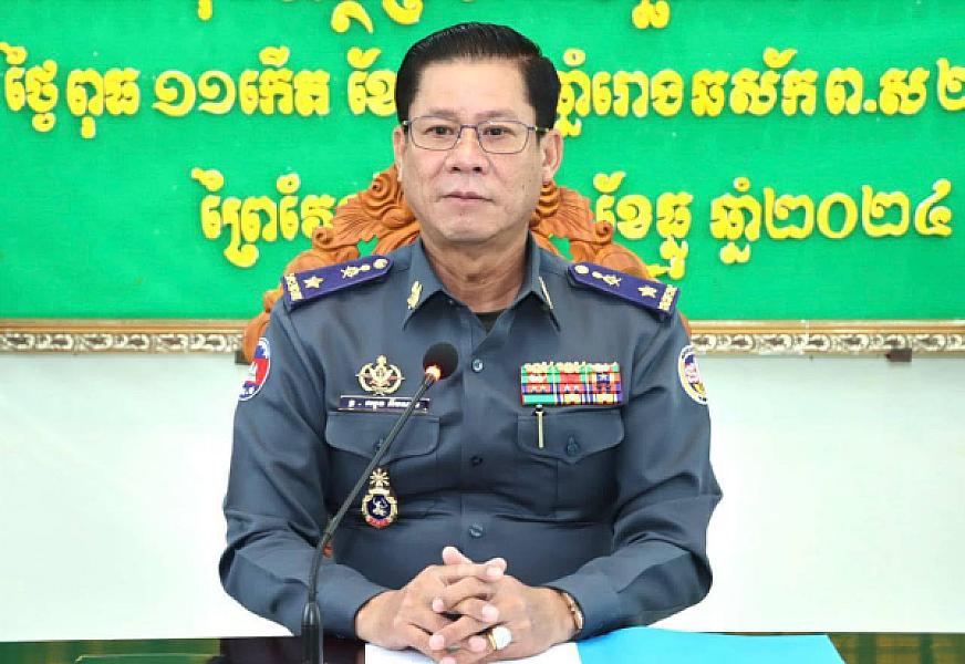 Brigadier General Chhuon Kimsan donates funds to support the construction of one house for veterans and retirees