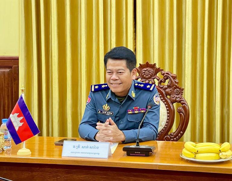 Brigadier General Sak Sarang donated funds to support the construction of one house for veterans and retirees.