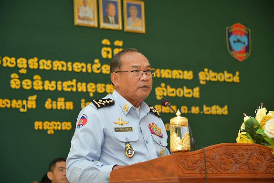 His Excellency General Soeng Samnang donated funds to support the construction of one house for veterans and retirees.