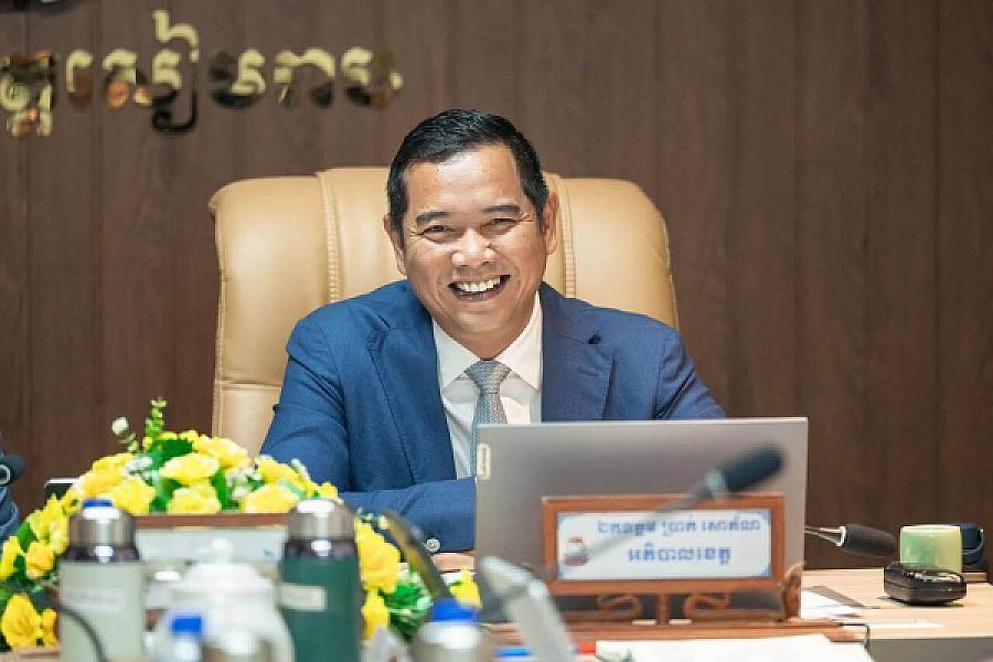 His Excellency Prak Sophoan donated funds to support the construction of two houses for veterans and retirees