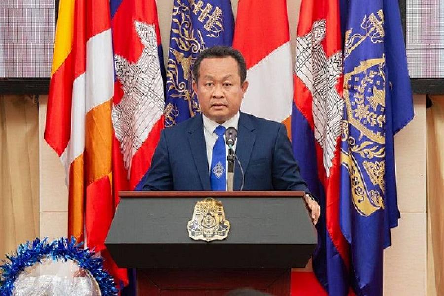 His Excellency Som Piseth donated funds to support the construction of one house for veterans and retirees