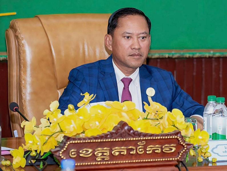 His Excellency Wei Samnang, Governor, donated funds to support the construction of one house for veterans and retirees