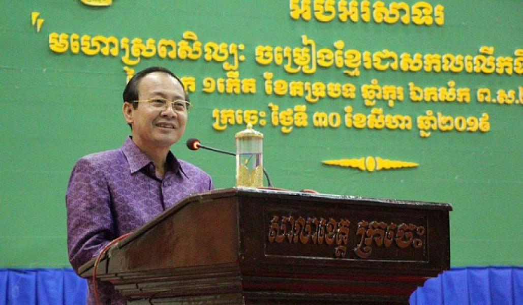 His Excellency Va Thanh donated funds to support the construction of one house for veterans and retirees