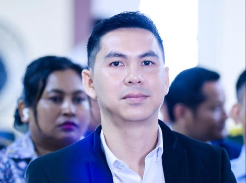 Mr. Sim Sereyvuth, President of the National Social Welfare Foundation in Kampot Province, has contributed 200,000 riels to organize the Extraordinary General Assembly of the Cambodian Veterans Association nationwide