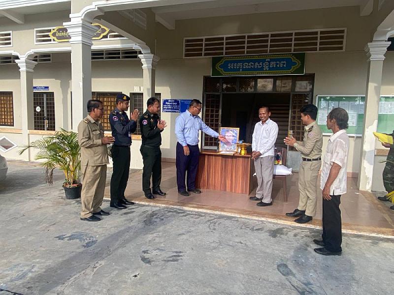 អ.ន.ក ក្រុងដូនកែវ នាំយកថវិកាបេឡាមរណសង្គ្រោះជូនគ្រួសារសពអតីតយុទ្ធជនមួយគ្រួសារ - Image 2