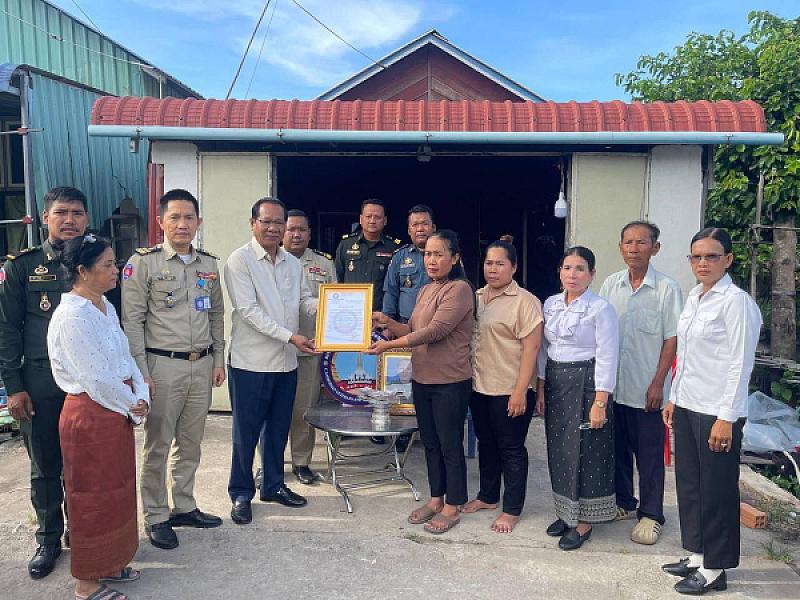 CVP Takhmao City Brings Relief Fund to the Family of a Deceased Veteran