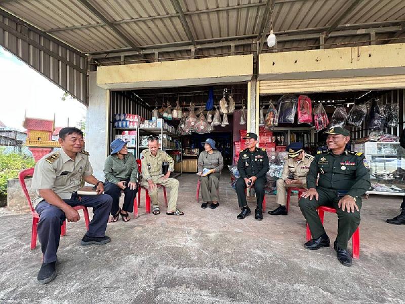 អ.ន.ក ខេត្តព្រះសីហនុ ចុះជួបសំណេះសំណាលជាមួយអតីតយុទ្ធជន ដែលគ្មានដី និងផ្ទះ ស្នាក់នៅចំនួន ៦គ្រួសារ  - Image 2