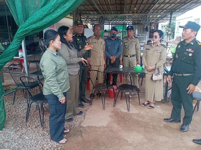 អ.ន.ក ខេត្តព្រះសីហនុ ចុះជួបសំណេះសំណាលជាមួយអតីតយុទ្ធជន ដែលគ្មានដី និងផ្ទះ ស្នាក់នៅចំនួន ៦គ្រួសារ  - Image 3