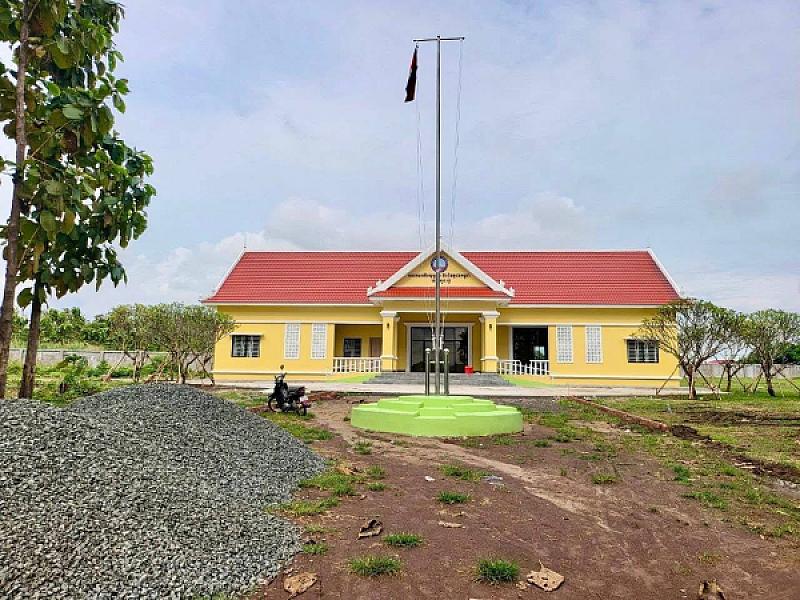 ឧត្តមសេនីយ៍ទោ ចិន នី ដឹកនាំក្រុមការងារចុះត្រួតពិនិត្យការងារសាងសង់អគារស្នាក់ការ អ.ន.ក ខេត្តត្បូងឃ្មុំ - Image 2