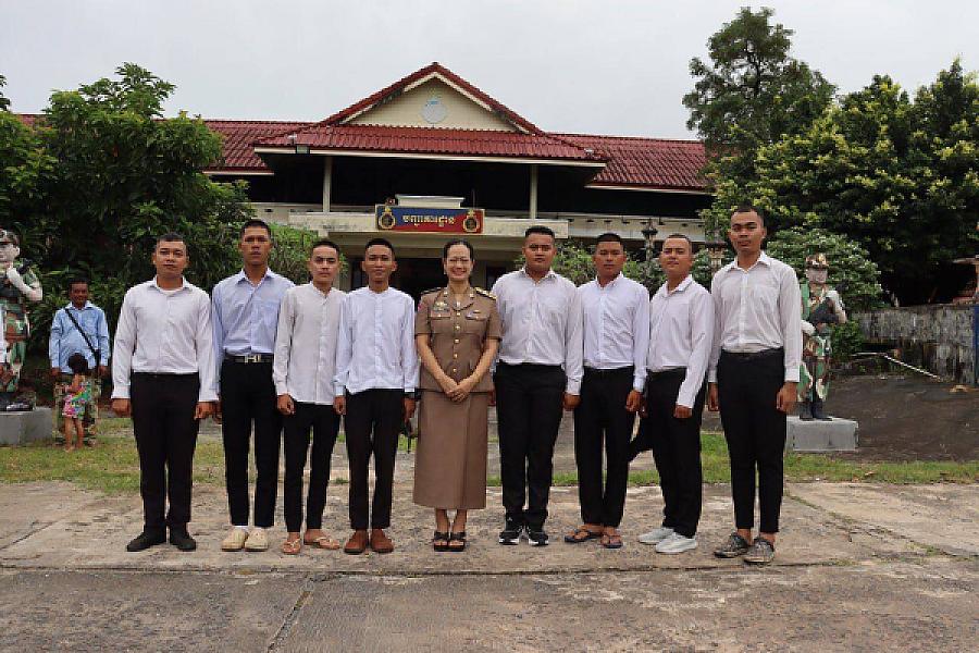 យុវជន៥០នាក់នៅខេត្តកោះកុង ស្ម័គ្រចិត្តចូលបម្រើកងយោធពលខេមរភូមិន្ទក្នុងក្របខ័ណ្ឌកងទ័ពជេីងគោក - Image 2