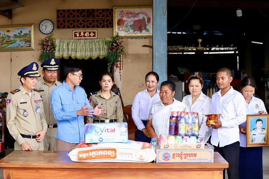 អ.ន.ក ខេត្តកណ្ដាល នាំយកថវិកាបេឡាមរណសង្គ្រោះជូនគ្រួសារសពអតីតយុទ្ធជនចំនួន២គ្រួសារ - Image 3